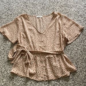 Like new tie front clause sz small